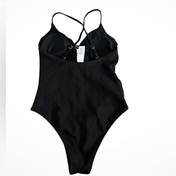 Cupshe Ruffled ribbed One Piece Swimsuit, Black, 4-way stretch, size Medium, NWT - Picture 3 of 8